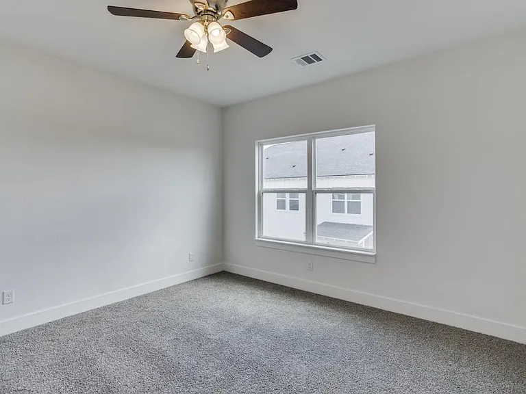 206 Topaz #1502 — Photo 21