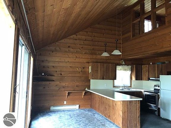 4th image of 1088 Lincoln Dr