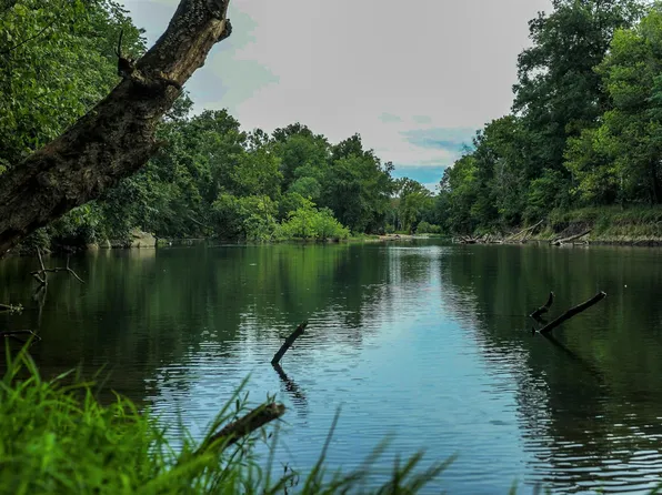 000 Wade Drive, Mountain Grove, MO 65711