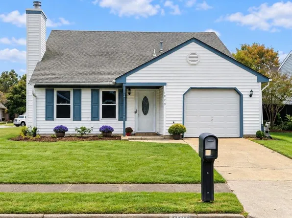 1829 Finsbury Ln, Virginia Beach, VA 23454