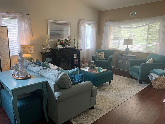 5th image of 929 Glade Ct