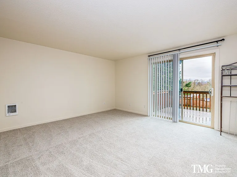 1102-1138 E 1st Ave — Photo 3