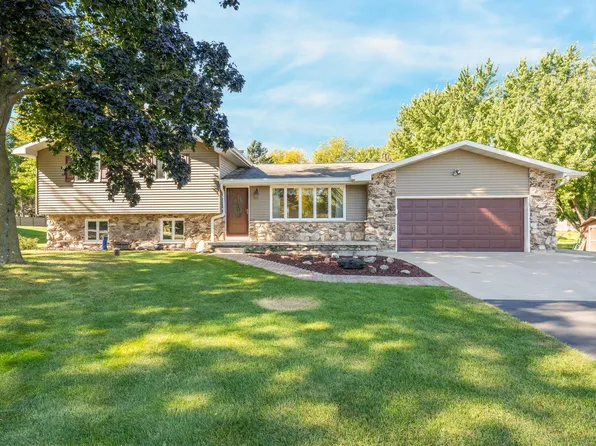 4315 Swallow Banks Ln, Oshkosh, WI 54904