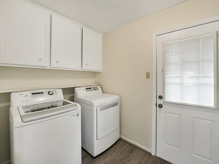 7818 Kleingreen Ln — Photo 40