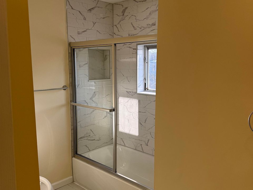1st image of 53 Crystal St Floor 2