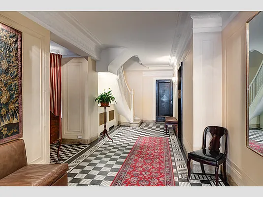 Sold by Stribling | media 9