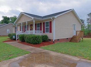 936 E Meadow Rd, Eden, NC 27288