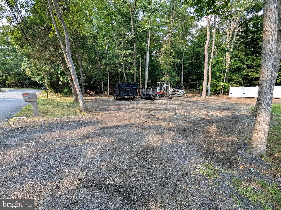 2nd image of 16208 Manning Rd W
