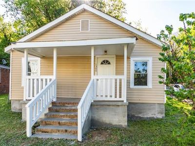 909 E 16th St, Charlotte, NC, 28205
