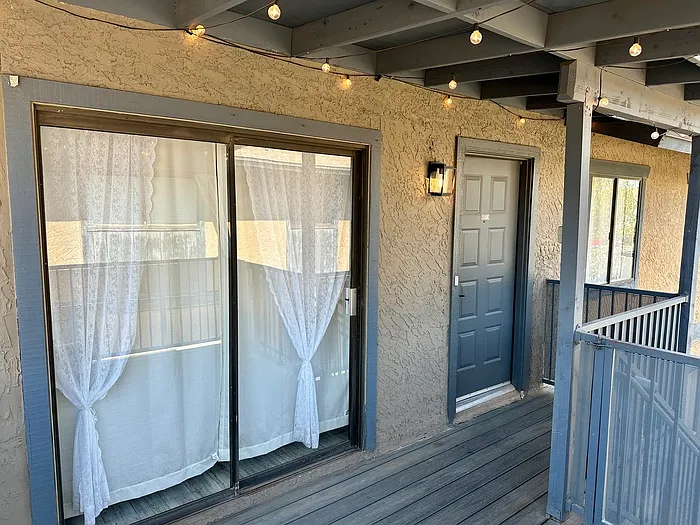 3 bed, 2.0 bath, 1066 sqft, $1,595 — Photo 3