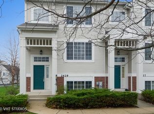 2429 Oakfield Dr, Aurora, IL 60503