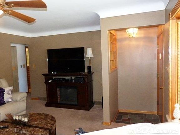 3rd image of 22716 Harper Lake Ave