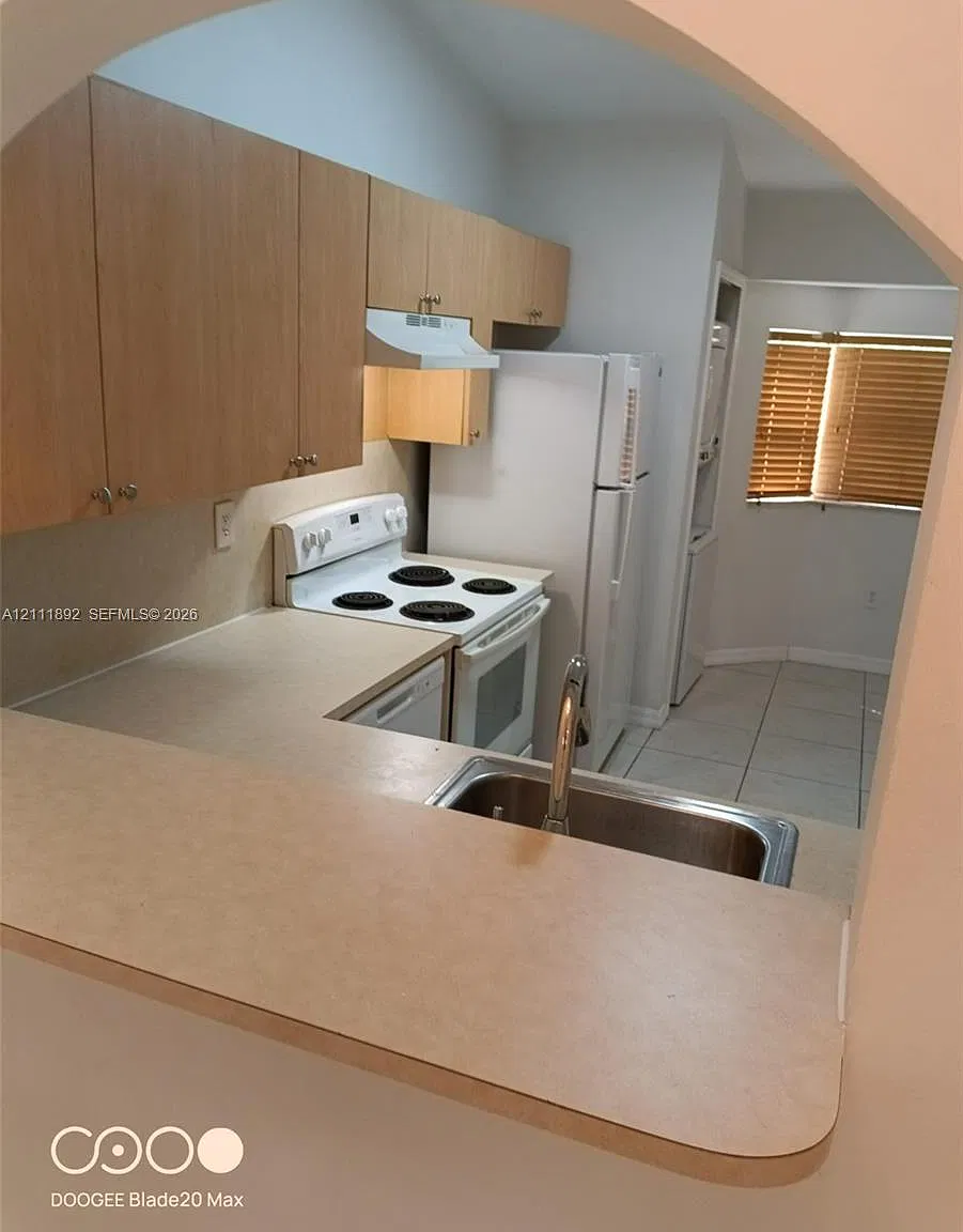 Venetia Gardens South Con — Photo 3