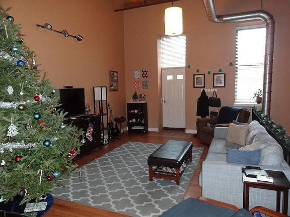 3rd image of 609 Central St APT 1103