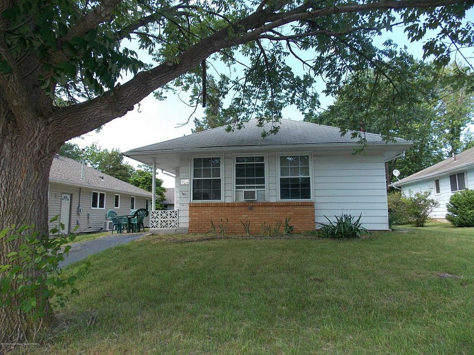 1st image of 104 Mount Matterhorn Ln