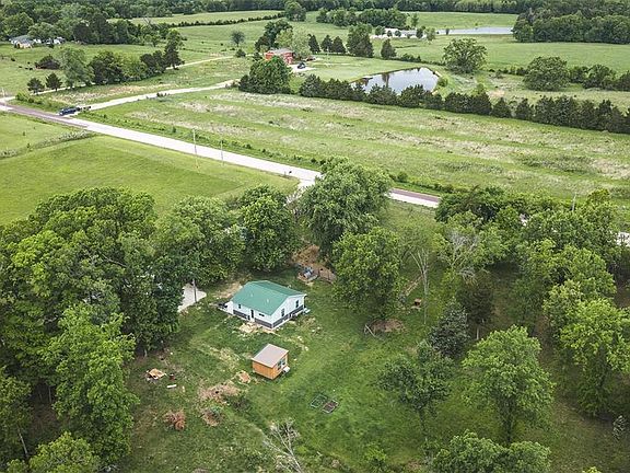 5th image of 110 Goshen Rd