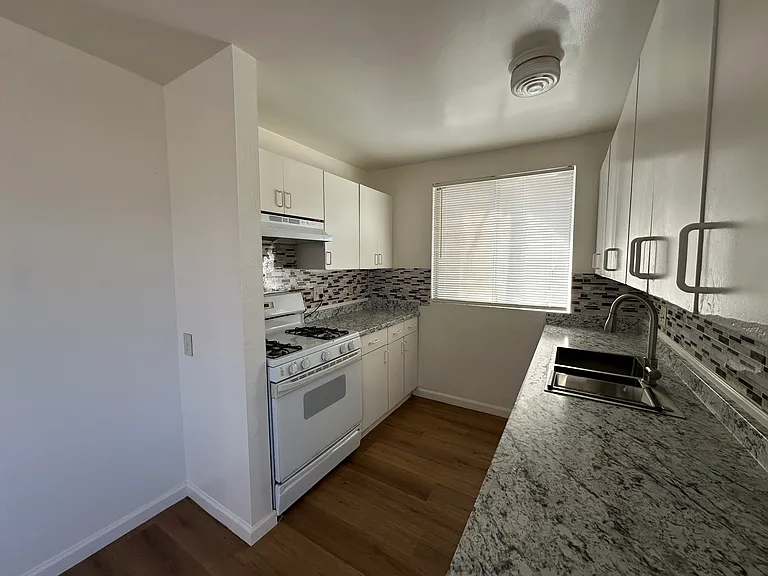 4860 Canoga St #N — Photo 6