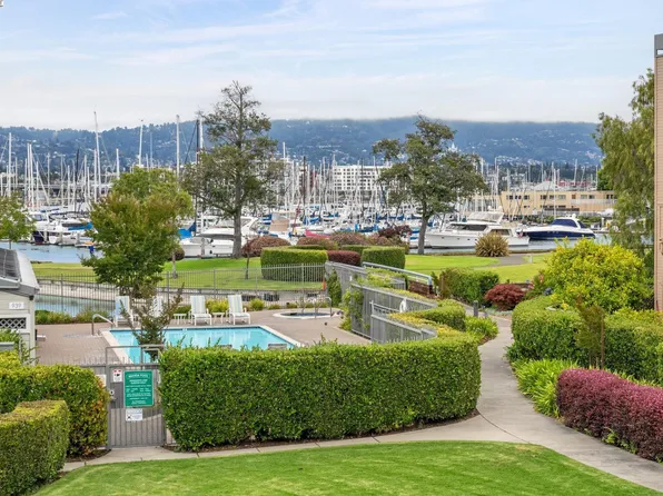 937 Independence Dr, Alameda, CA 94501