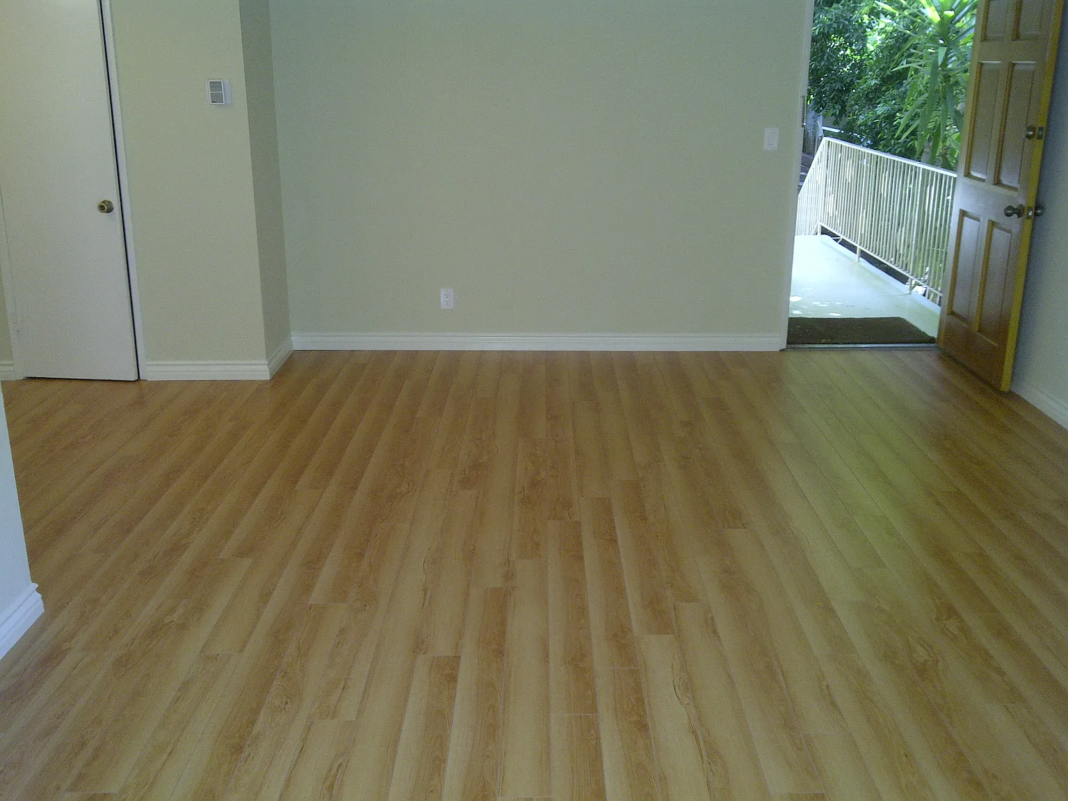 2 bed, 1100 sqft, $2,995 — Photo 3