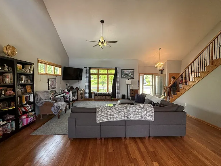 4363 Memorial Cir — Photo 12