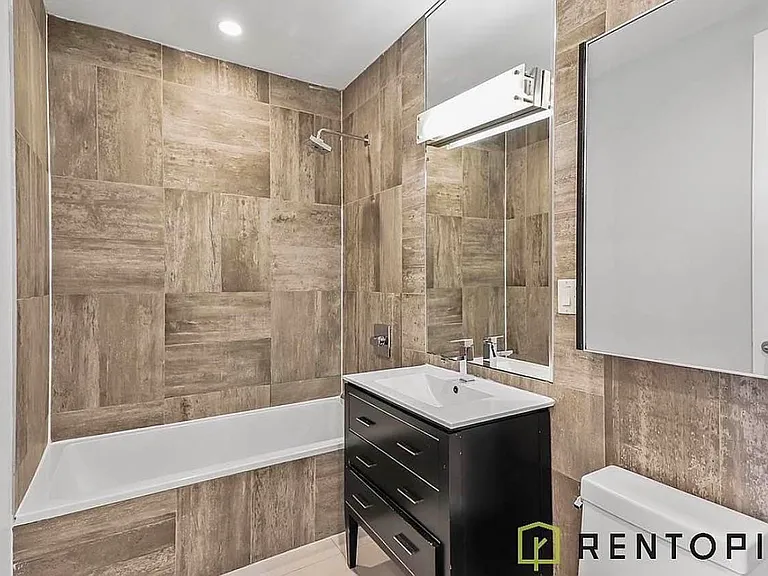 836 Dekalb Ave #508B — Photo 6