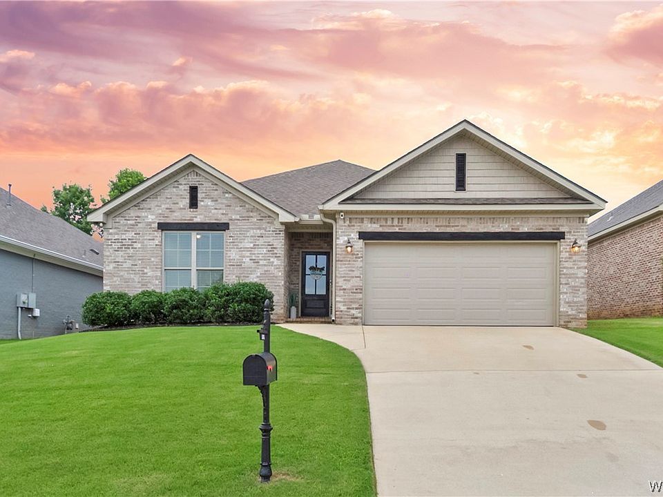 1st image of 576 Camille Ln