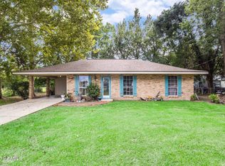 2580 Grand Point Hwy, Breaux Bridge, LA 70517