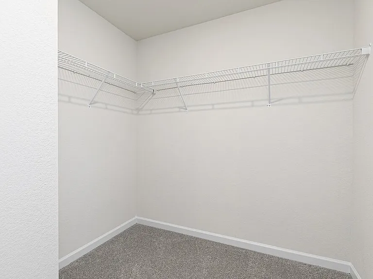 723 Berkeley Dr — Photo 14
