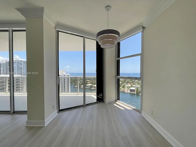 20281 E Country Club Dr #2104 — Photo 10