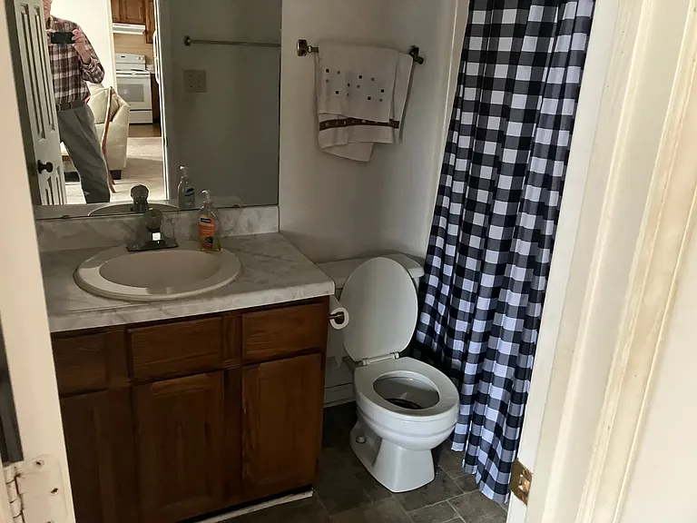1008 Carlton Ave #G — Photo 6