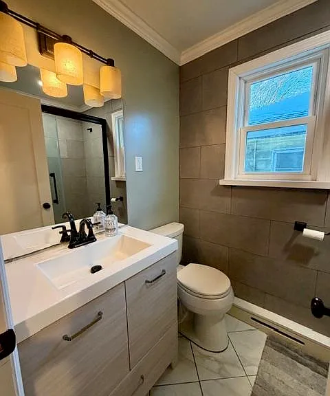 205 Zabriskie St #1 — Photo 8
