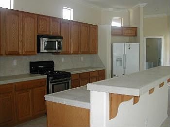 4th image of 1033 Bella Luna Dr