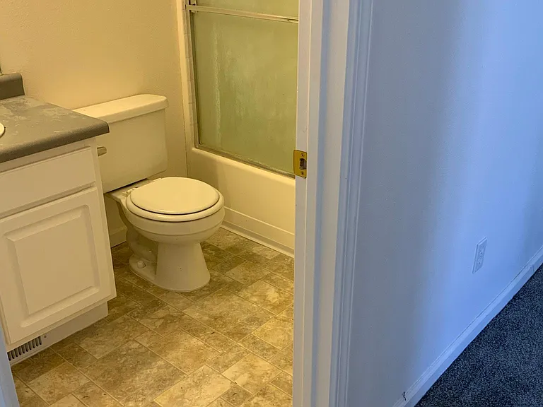 1120 Dixie Ln — Photo 10