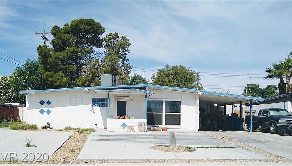 2nd image of 2827 Hermosa St