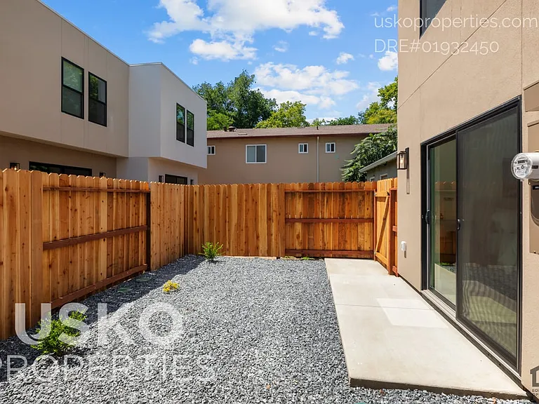 2820 D St — Photo 18