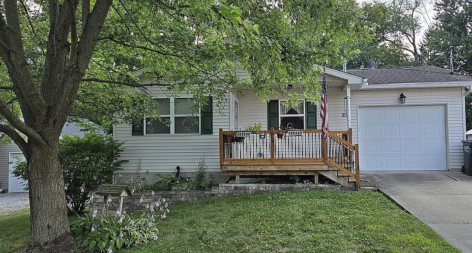 1st image of 216 30th St NW