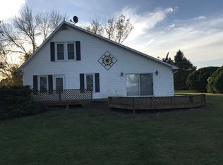 1557 Old Muscatine Rd, Tipton, IA 52772