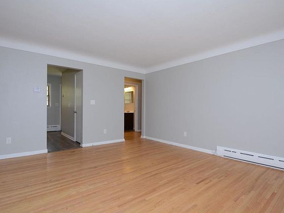 3rd image of 1750 Larpenteur Ave E