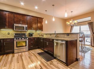 919 Goldenrod Dr, Fairfax, IA 52228