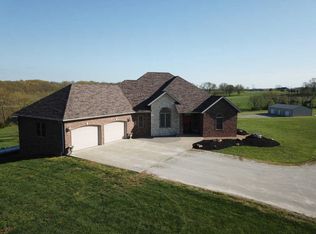 11285 Oak Hill Ln, Mountain Grove, MO 65711