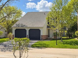 642 Williams Ct, Gurnee, IL