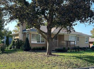 1400 Montello Ct, Canton, IL 61520