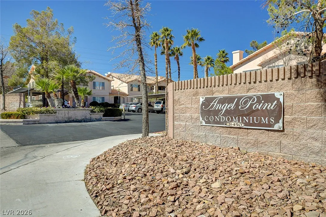 2 bed, 2.0 bath, 1016 sqft, $1,395 — Photo 3
