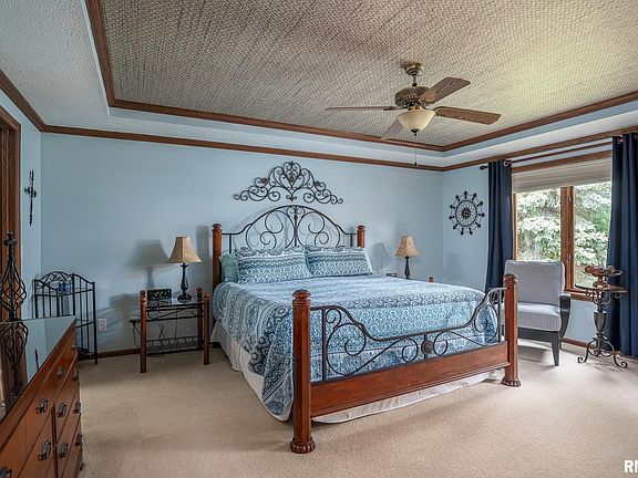 3rd image of 3323 E Ridge Pl Building 12-4
