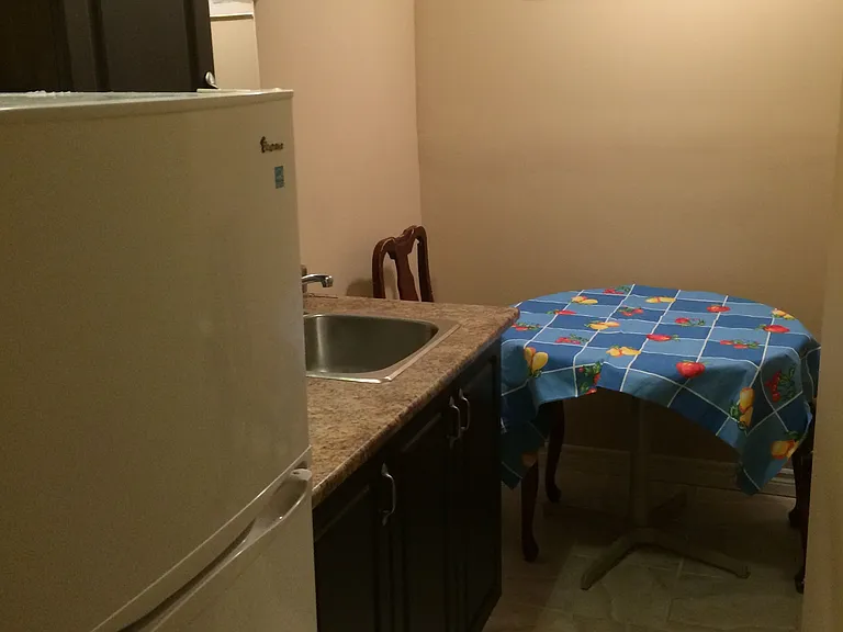 248 Shuter St — Photo 5