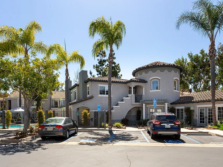 Creek View Condominiums — Photo 59