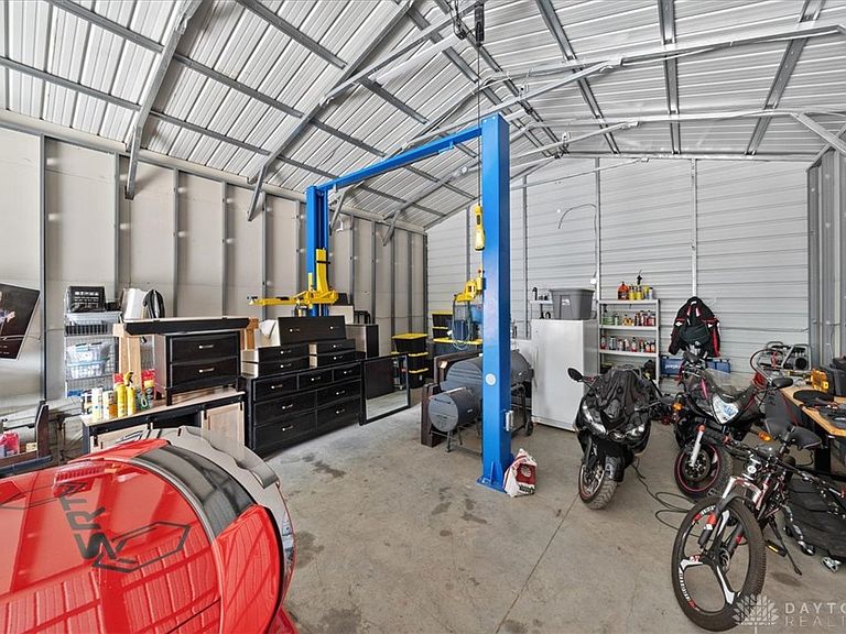 Listing photo 5