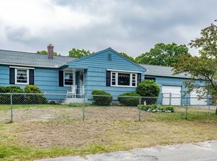 25 Garland St, Chicopee, MA 01020