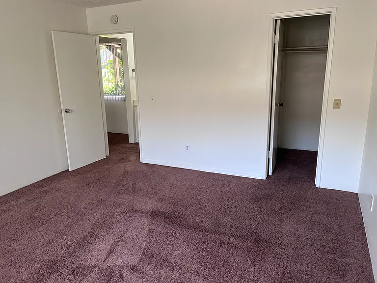 13955 Coteau Dr — Photo 32