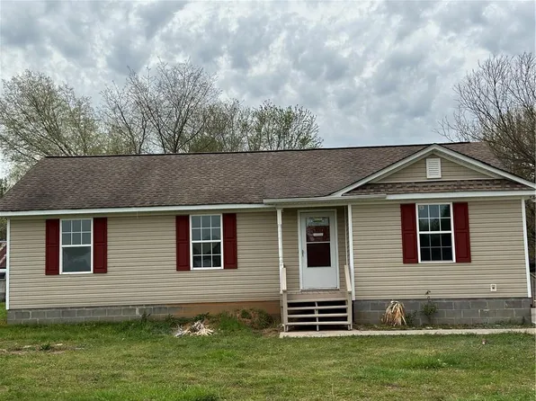 2735 Fran Mar Dr, Gainesville, GA 30506